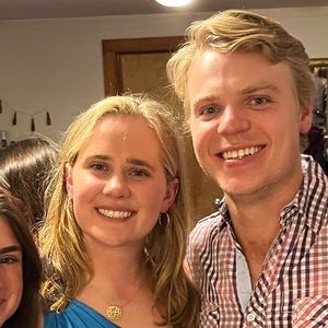 Meet your Posher, Lily